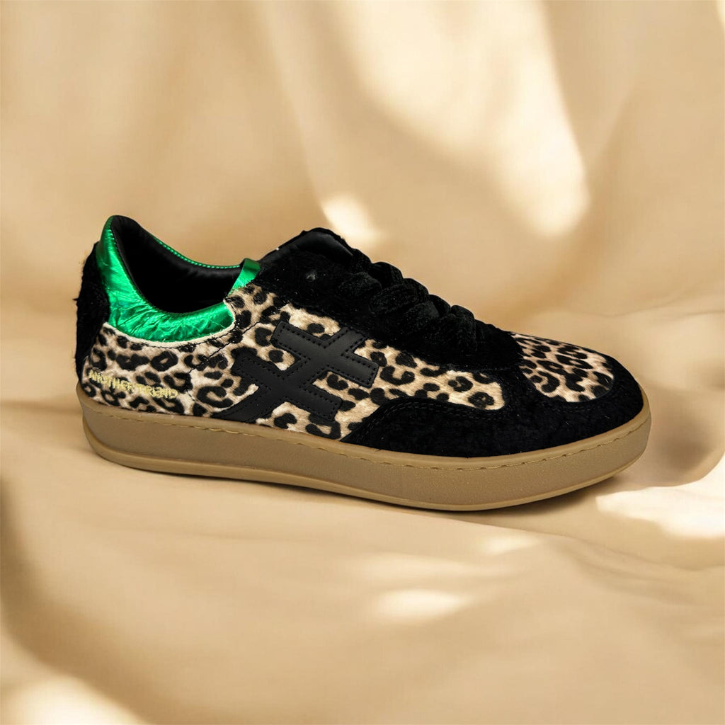 AT26 BLACK LEOPARD