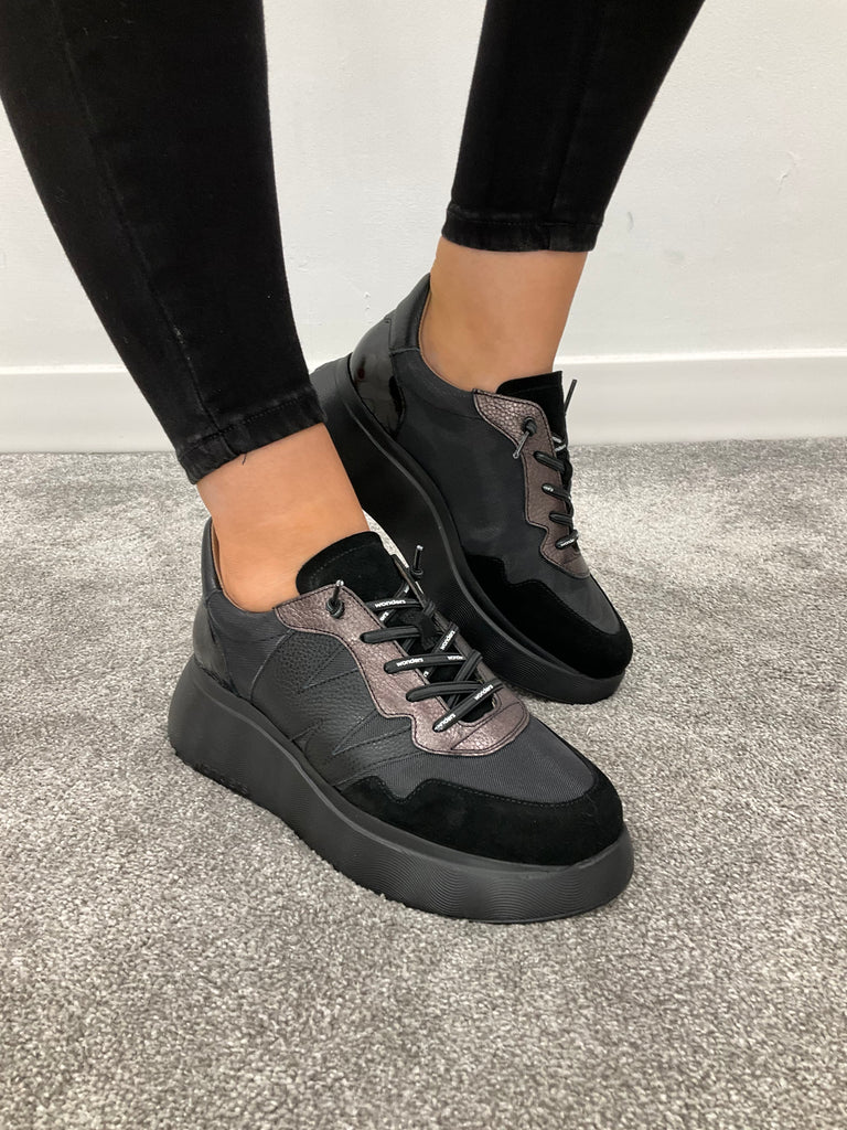 ZOLA BLACK