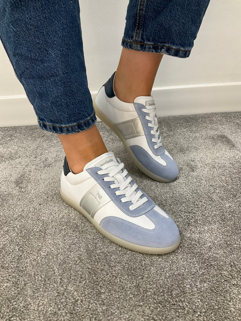 NERO 26F WHITE & BLUE