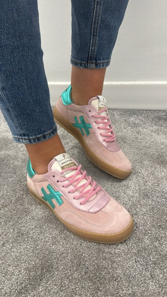ANOTHER TREND - BLUSH PINK - Precious